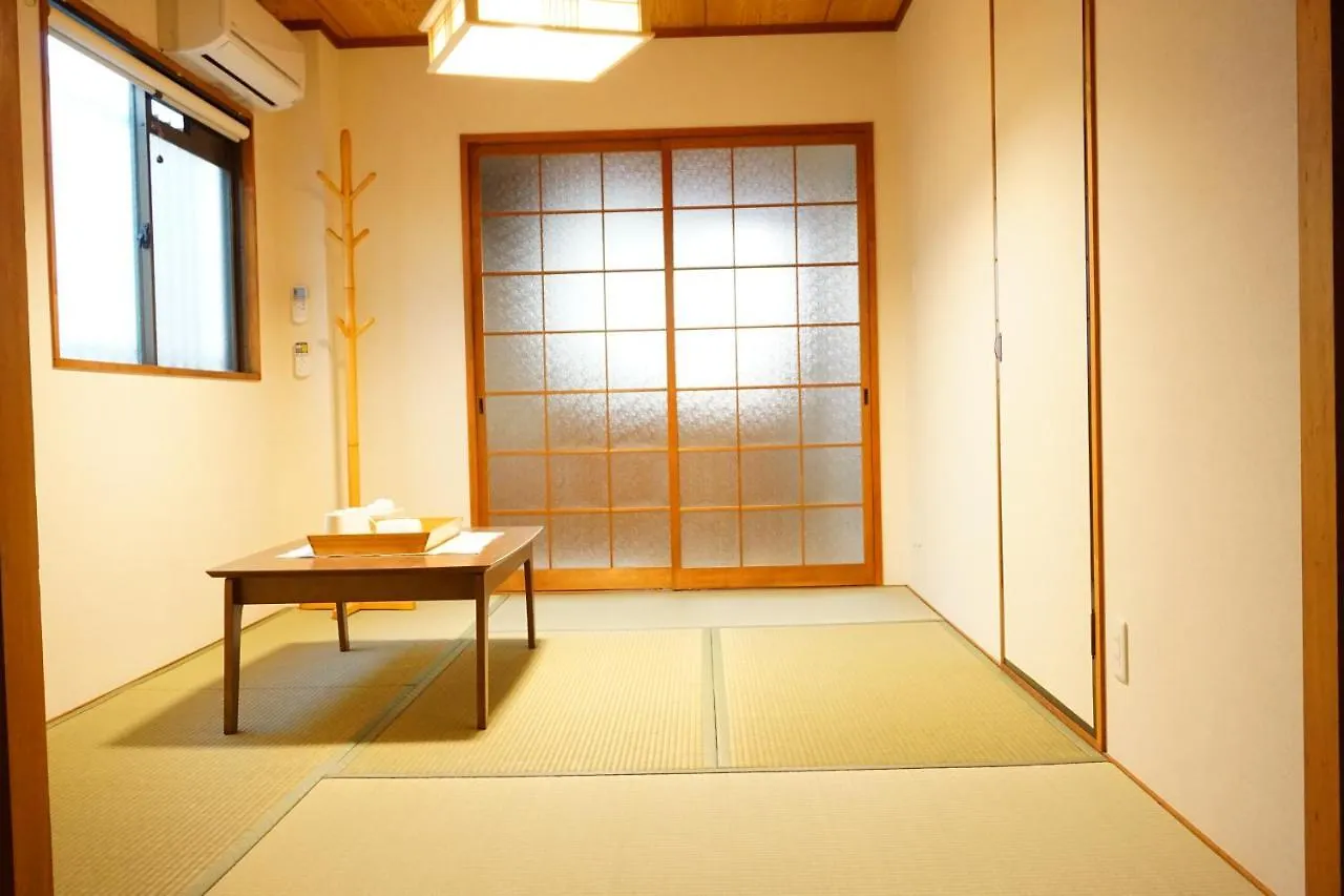 Syoga A House, Next To Natural Park Ōsaka